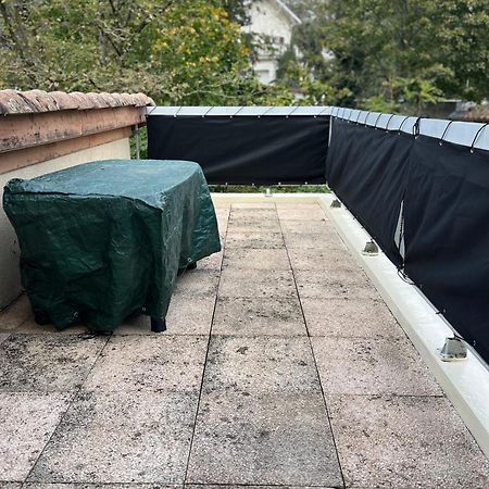 Appartement Cosy Et Confortable Saint-Genis-Laval Bagian luar foto